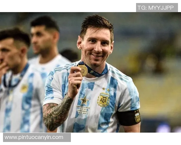 足球明星成名之路揭秘从青涩少年到全球偶像的成长历程